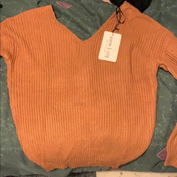 Sweater - Picture 1 of 3